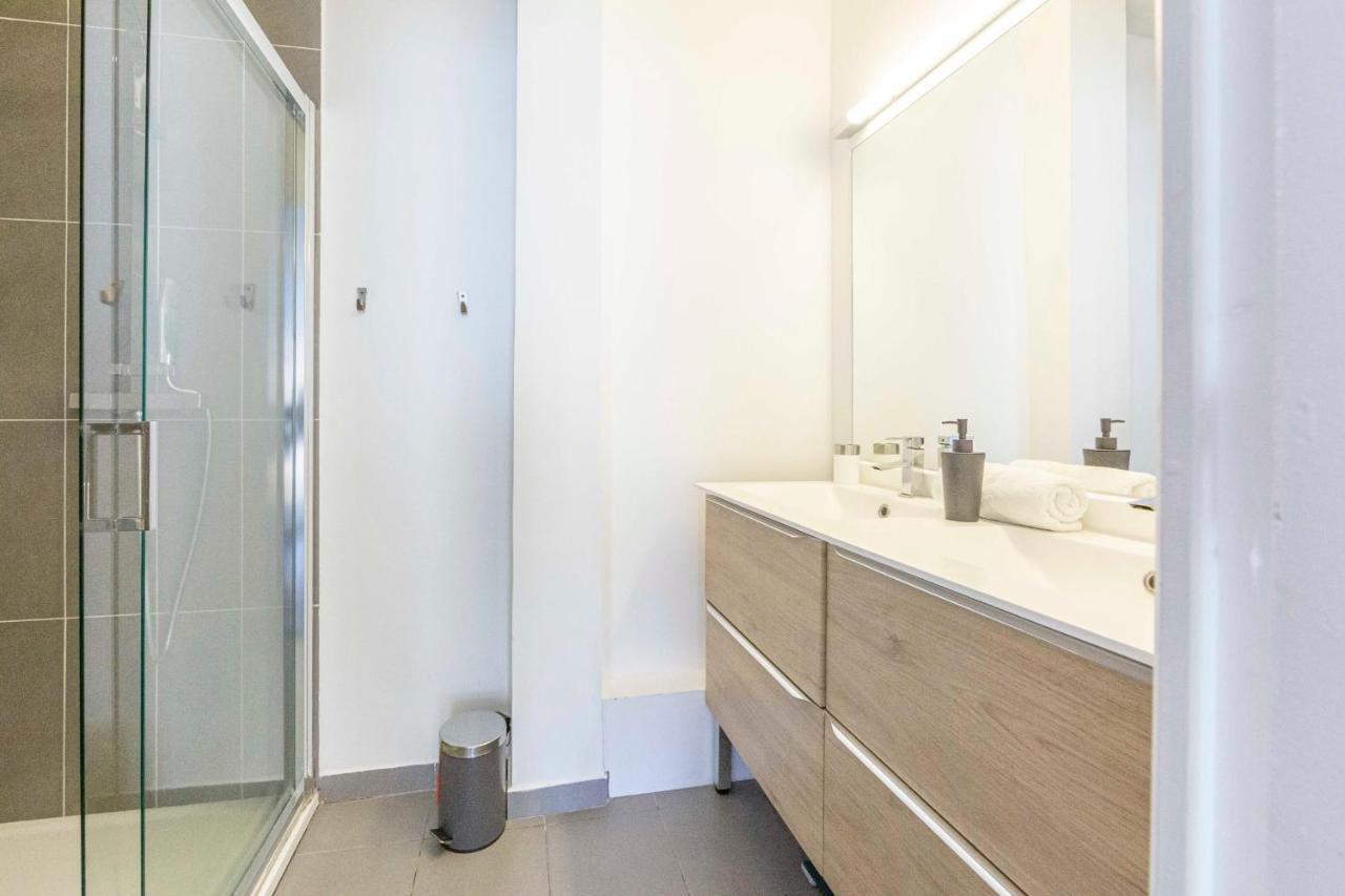 קאן Modern Apartment 2 Bedrooms Quiet Terrace In A Palm Beach Area, 30 Meters From Seaside מראה חיצוני תמונה